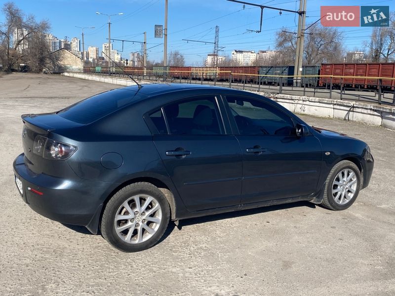 Седан Mazda 3 2008 в Дніпрі