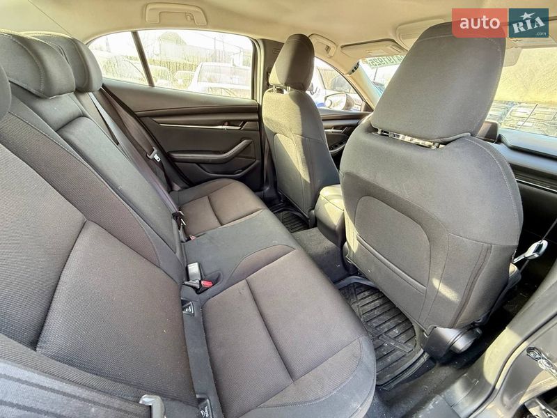 Седан Mazda 3 2021 в Києві