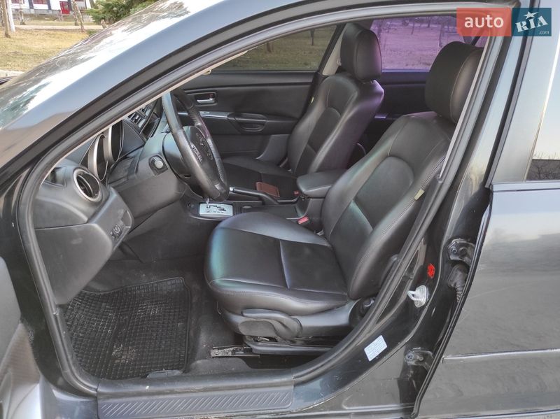 Седан Mazda 3 2008 в Нетешине