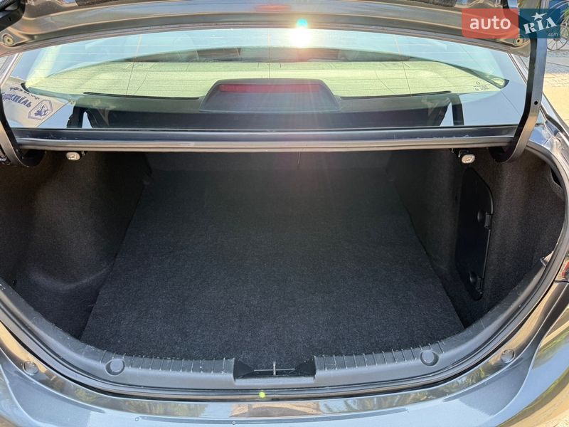 Седан Mazda 3 2015 в Києві фото 14 Седан Mazda 3 2015 в Києві