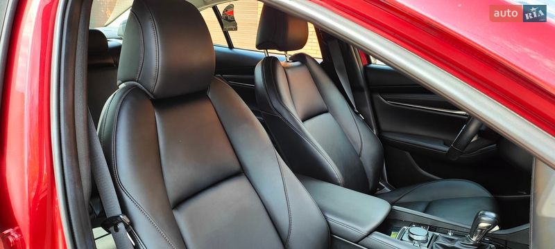 Седан Mazda 3 2019 в Кривом Роге