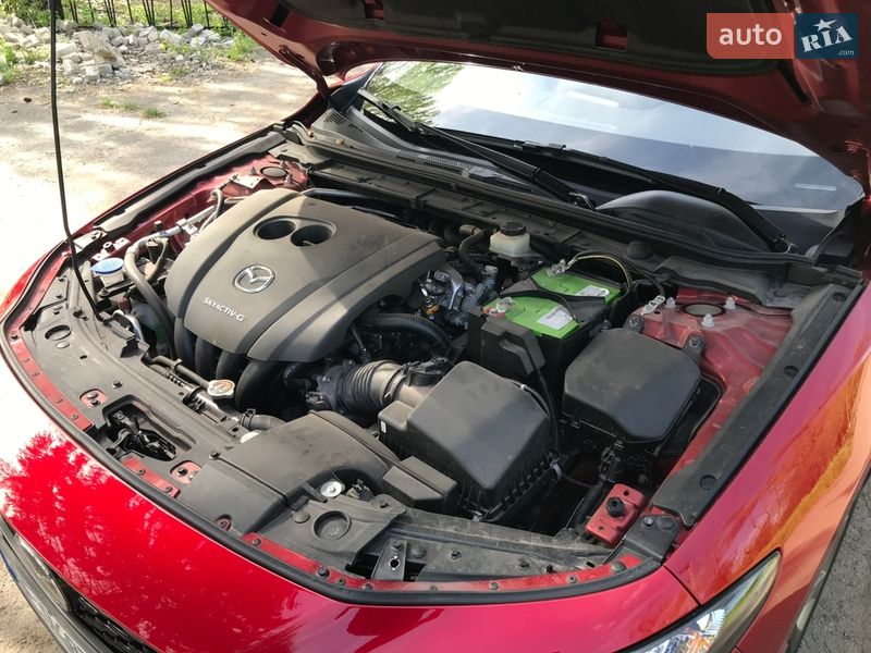 Седан Mazda 3 2019 в Кривом Роге