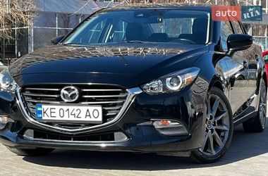 Седан Mazda 3 2018 в Днепре
