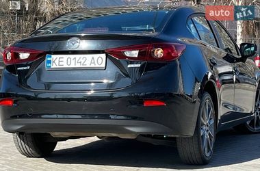 Седан Mazda 3 2018 в Днепре
