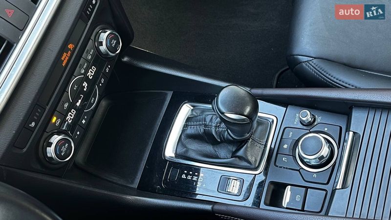 Седан Mazda 3 2018 в Днепре