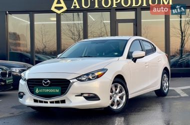Седан Mazda 3 2017 в Киеве