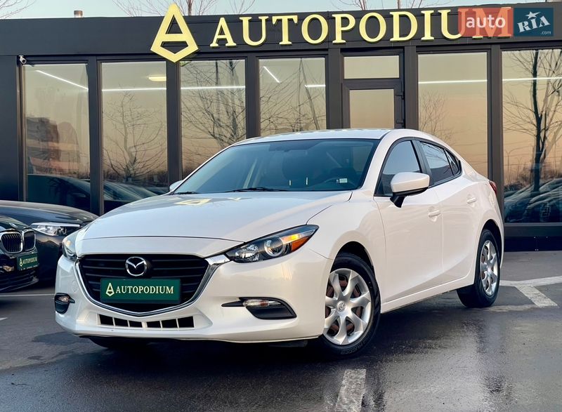 Седан Mazda 3 2017 в Киеве