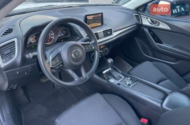 Седан Mazda 3 2017 в Киеве