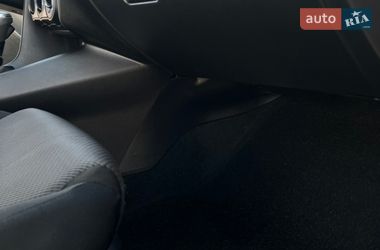 Седан Mazda 3 2017 в Ивано-Франковске