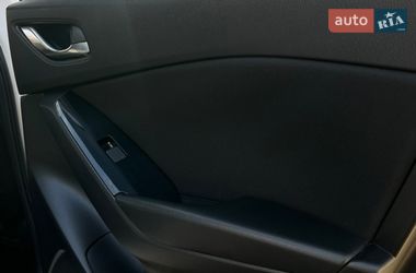 Седан Mazda 3 2017 в Ивано-Франковске
