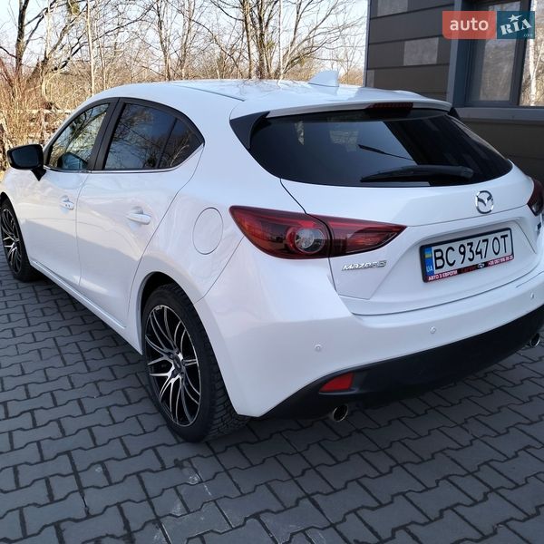 Хэтчбек Mazda 3 2014 в Шептицькому