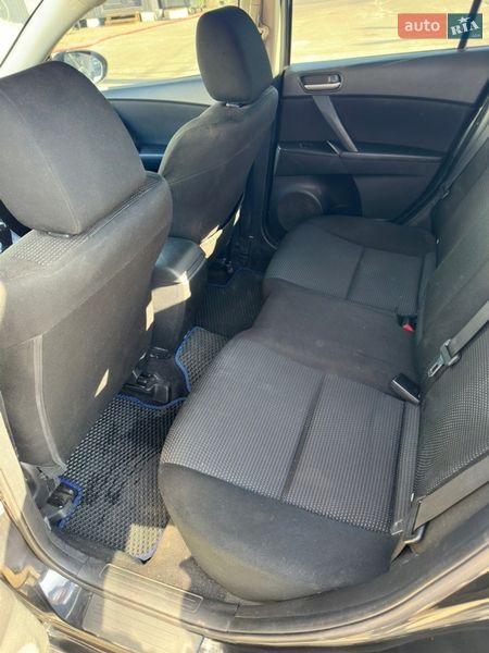 Хэтчбек Mazda 3 2012 в Днепре