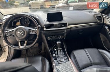 Хэтчбек Mazda 3 2018 в Киеве