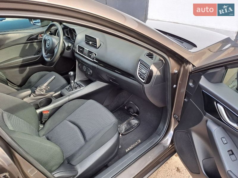 Седан Mazda 3 2014 в Одессе