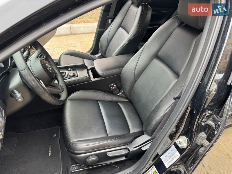 Хэтчбек Mazda 3 2021 в Киеве