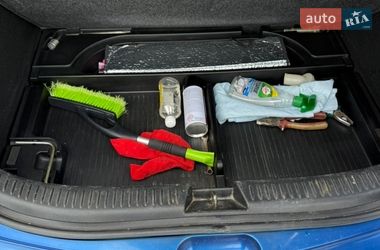 Хэтчбек Mazda 3 2004 в Фастове