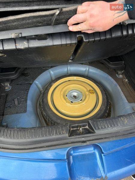Хэтчбек Mazda 3 2004 в Фастове