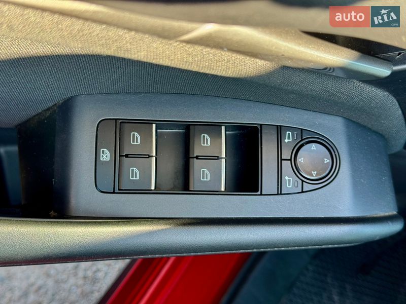 Хэтчбек Mazda 3 2019 в Киеве