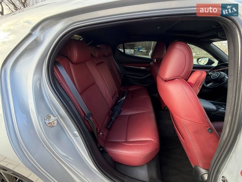 Хэтчбек Mazda 3 2023 в Запорожье
