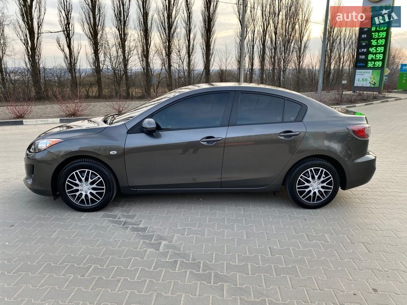 Седан Mazda 3 2011 в Киеве