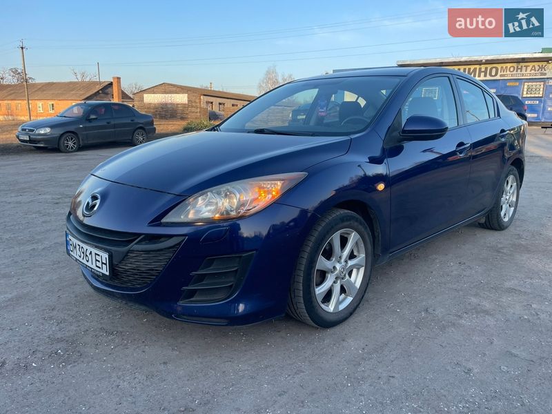 Седан Mazda 3 2009 в Ромнах