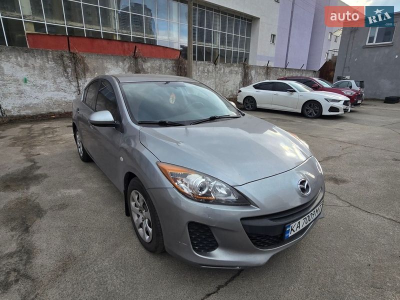 Седан Mazda 3 2012 в Киеве