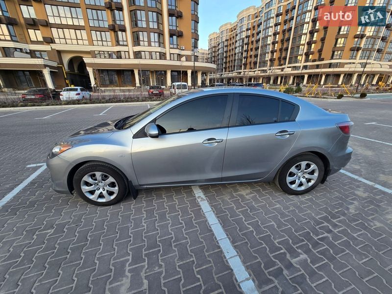Седан Mazda 3 2012 в Киеве