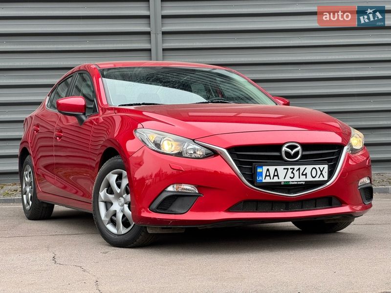 Седан Mazda 3 2015 в Сумах
