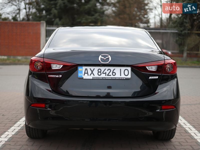 Седан Mazda 3 2017 в Львові