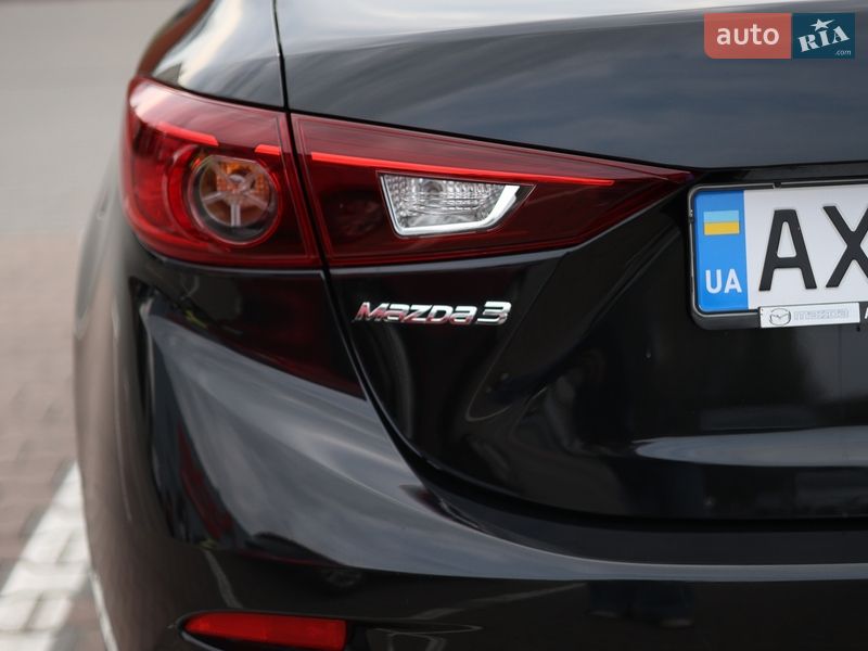 Седан Mazda 3 2017 в Львові