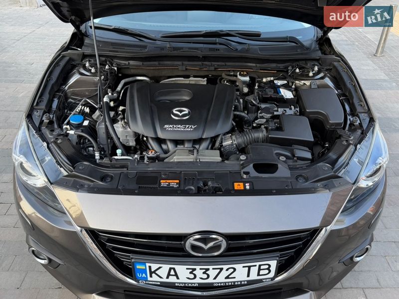 Седан Mazda 3 2014 в Киеве