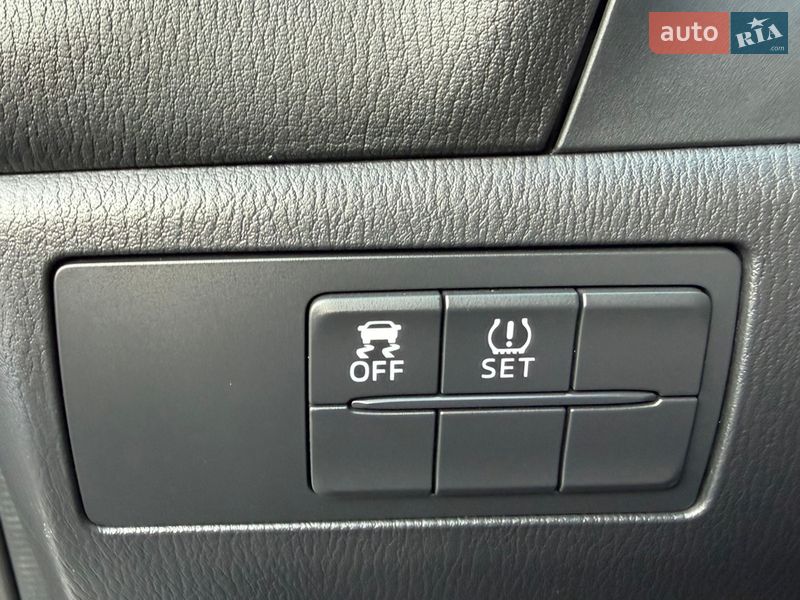 Седан Mazda 3 2014 в Киеве