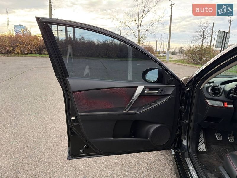 Хэтчбек Mazda 3 2010 в Кривом Роге