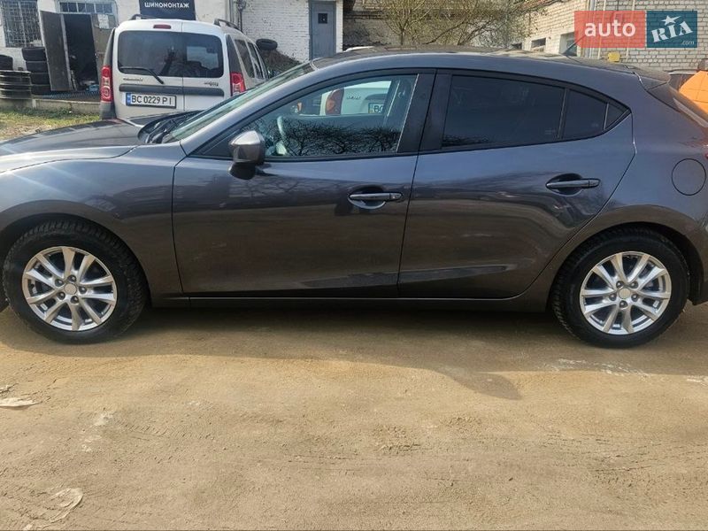 Хэтчбек Mazda 3 2016 в Львове фото 3 Хэтчбек Mazda 3 2016 в Львове