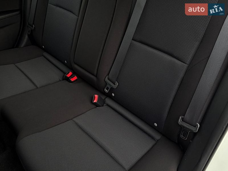 Седан Mazda 3 2011 в Киеве фото 31 Седан Mazda 3 2011 в Киеве