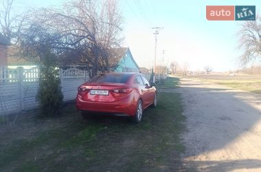 Седан Mazda 3 2018 в Валках