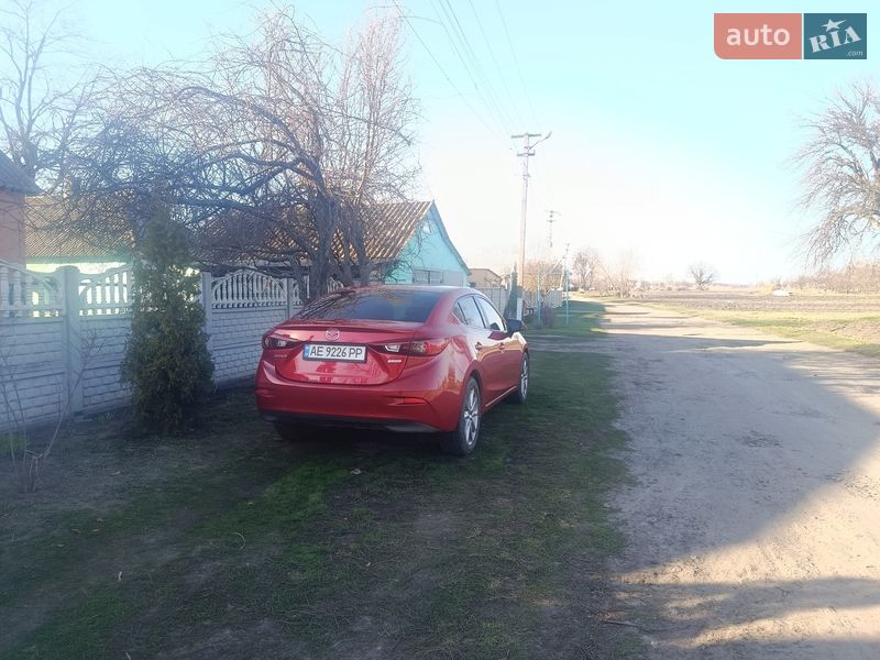 Седан Mazda 3 2018 в Валках