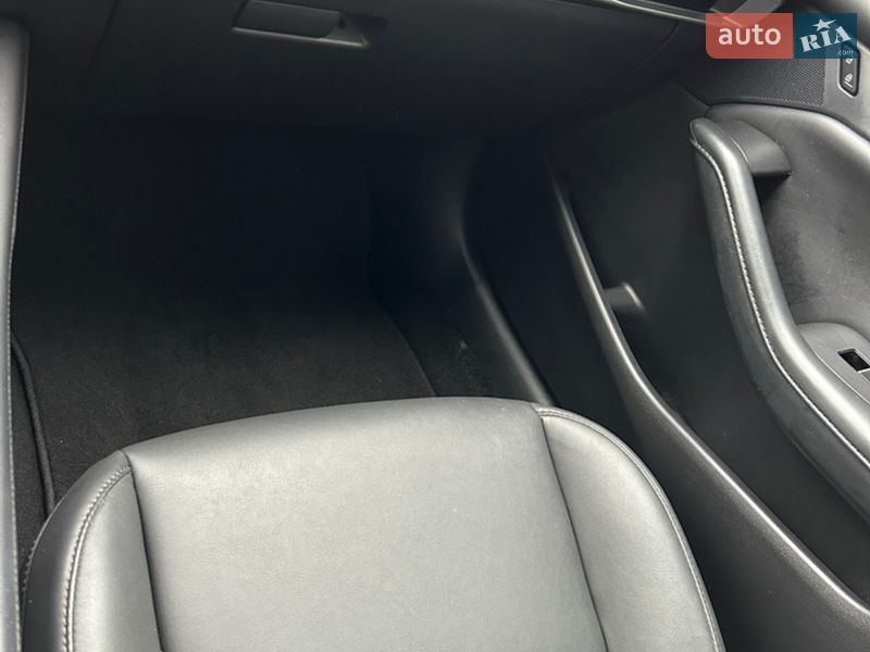 Седан Mazda 3 2022 в Києві