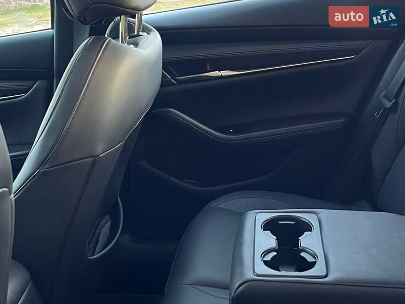 Седан Mazda 3 2024 в Киеве фото 23 Седан Mazda 3 2024 в Киеве