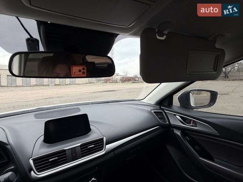 Хэтчбек Mazda 3 2018 в Новой Одессе фото 16 Хэтчбек Mazda 3 2018 в Новой Одессе