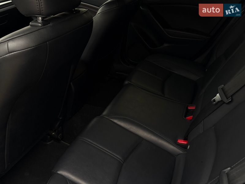Хэтчбек Mazda 3 2018 в Новой Одессе фото 21 Хэтчбек Mazda 3 2018 в Новой Одессе