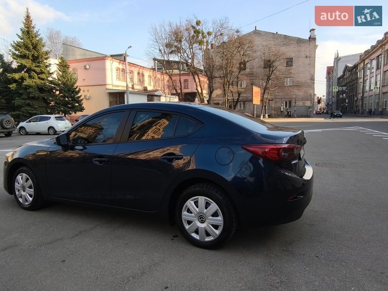 Седан Mazda 3 2017 в Харькове