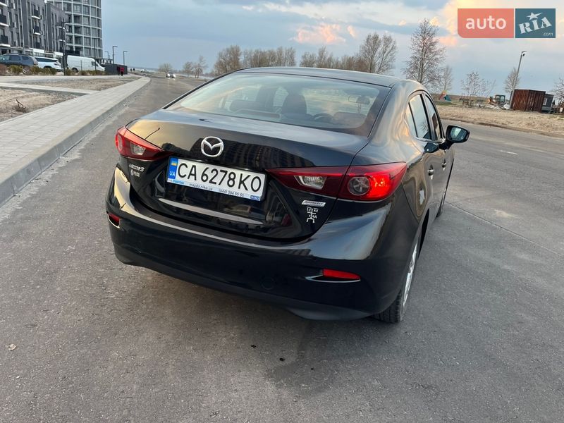 Седан Mazda 3 2015 в Черкассах