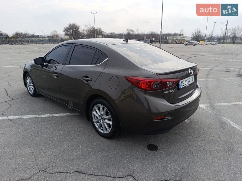 Седан Mazda 3 2013 в Днепре