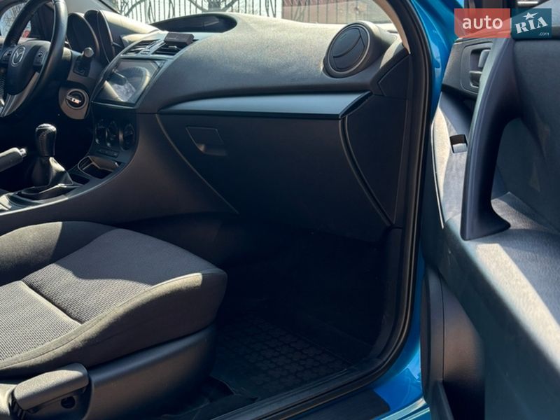 Хэтчбек Mazda 3 2009 в Калуше