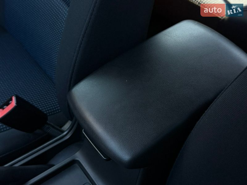 Седан Mazda 3 2006 в Одесі