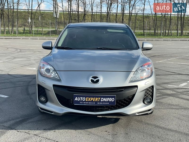 Седан Mazda 3 2012 в Днепре