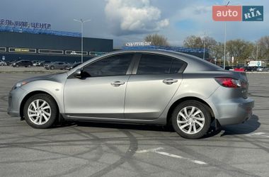 Седан Mazda 3 2012 в Днепре