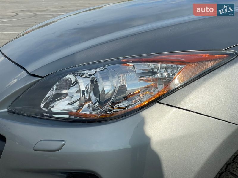 Седан Mazda 3 2012 в Днепре