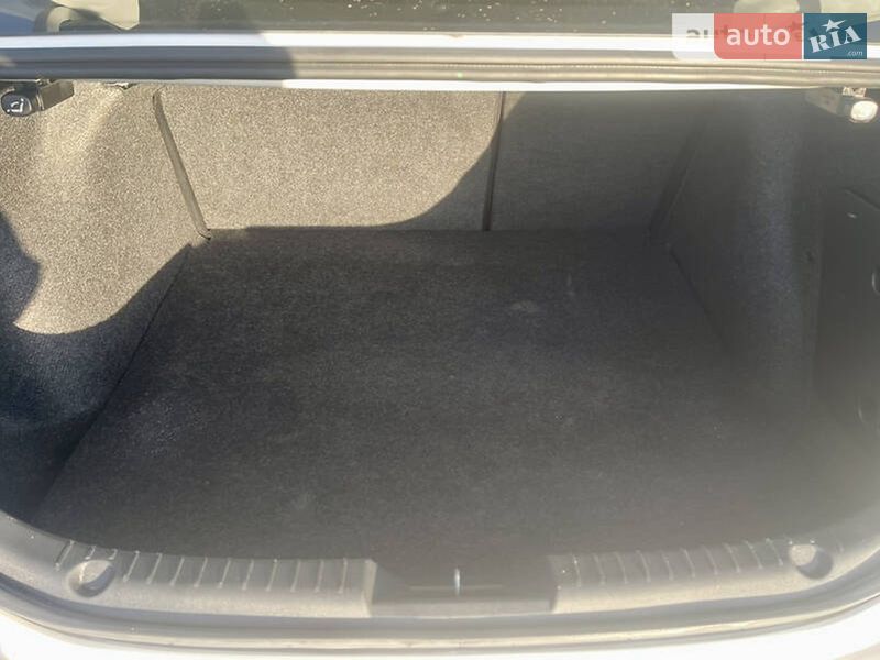 Седан Mazda 3 2015 в Одесі